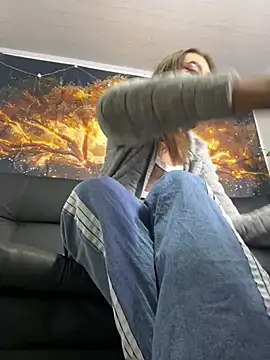 Nikol Rang   online show from 02.24.25