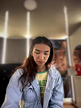 Nikol Rang   online show from 09.11.25