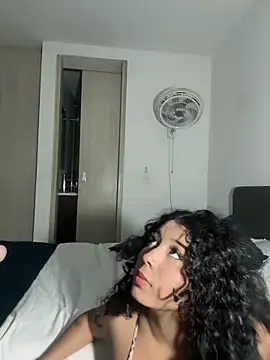 G Poseidon y Cloe online show from 01.05.25