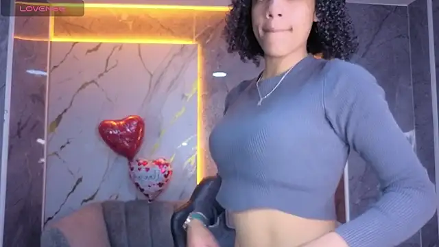 Snapshot of Violeth_b chatting on 02.12.26 Violeth b online show from 02.12.26