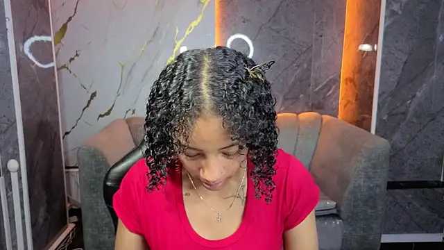 Snapshot of Violeth_b chatting on 02.19.26 Violeth b online show from 02.19.26