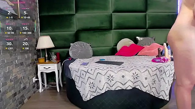 SelenSummer online show from 02.21.25