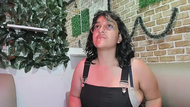 Snapshot of kory_mansson chatting on 03.22.25 kory mansson online show from 03.22.25