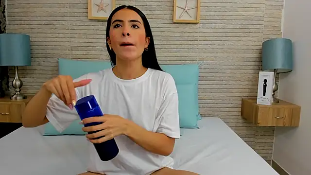 Snapshot of IssabellaLopez chatting on 12.13.24 IssabellaLopez online show from 12.13.24