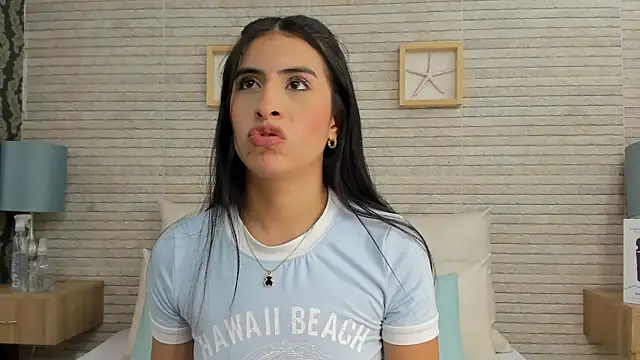 Snapshot of IssabellaLopez chatting on 02.01.25 IssabellaLopez online show from 02.01.25