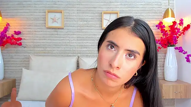 Snapshot of IssabellaLopez chatting on 09.13.25 IssabellaLopez online show from 09.13.25