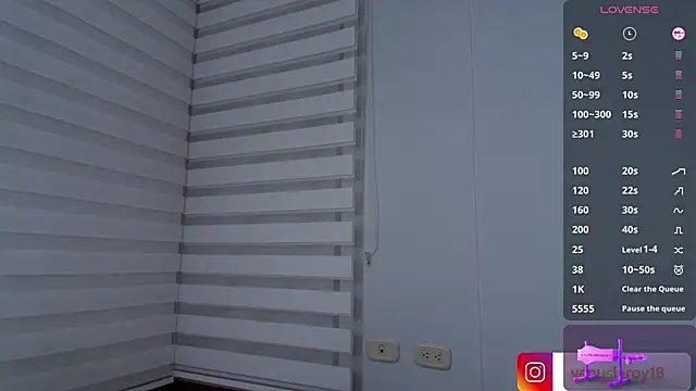 venusleroy  online show from 02.10.25