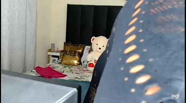 quenliyasa online show from 03.16.25