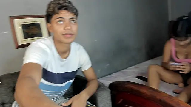 Snapshot of dafnezahiraa_ chatting on 12.27.24 dafnezahiraa online show from 12.27.24