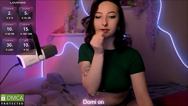 Snapshot of wow_susan chatting on 04.10.26 wow susan online show from 04.10.26