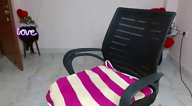 Naughty Ayesha1 online show from 02.13.25