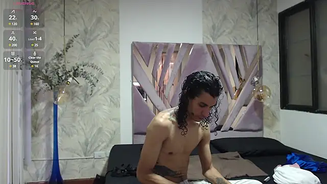 Snapshot of jackstanford chatting on 12.30.24 jackstanford online show from 12.30.24