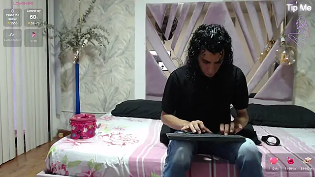 Snapshot of jackstanford chatting on 01.04.25 jackstanford online show from 01.04.25