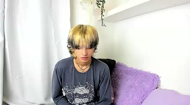 santy-kitty online show from 12.04.24