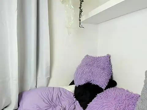 santy-kitty online show from 12.14.24