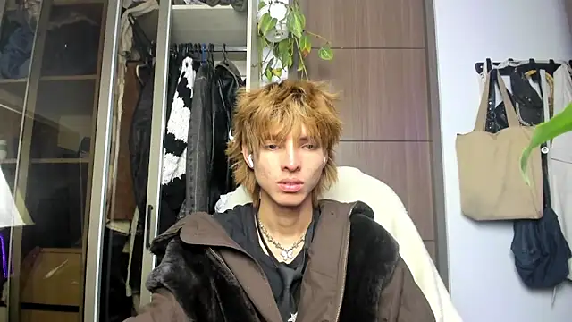 santy-kitty online show from 02.22.25