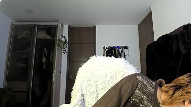 santy-kitty online show from 03.15.25