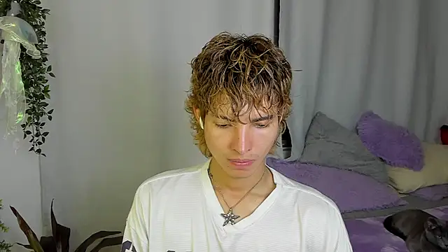 santy-kitty online show from 10.04.25