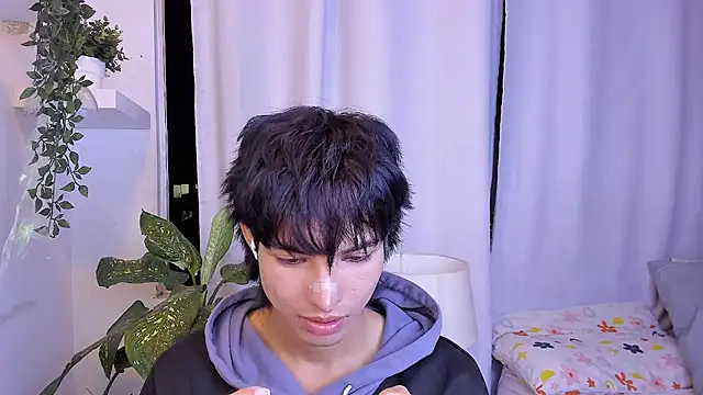 Snapshot of santy-kitty chatting on 06.25.26 santy-kitty online show from 06.25.26