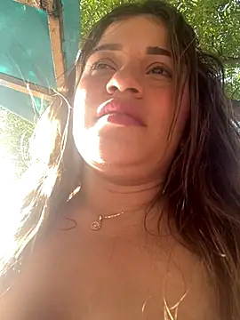 perlita05 online show from 09.27.25