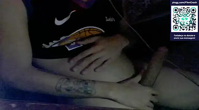 Snapshot of iCrashzin chatting on 02.05.25 iCrashzin online show from 02.05.25