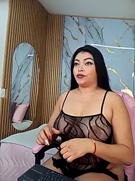 EmaBakker online show from 10.11.25