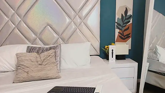 Lana-Gross online show from 03.05.25