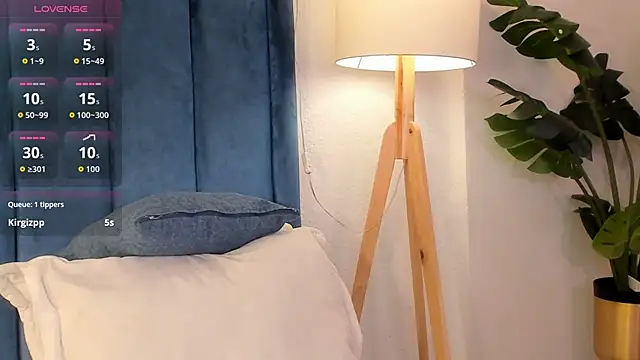 Snapshot of _malih_ chatting on 09.10.25 malih online show from 09.10.25