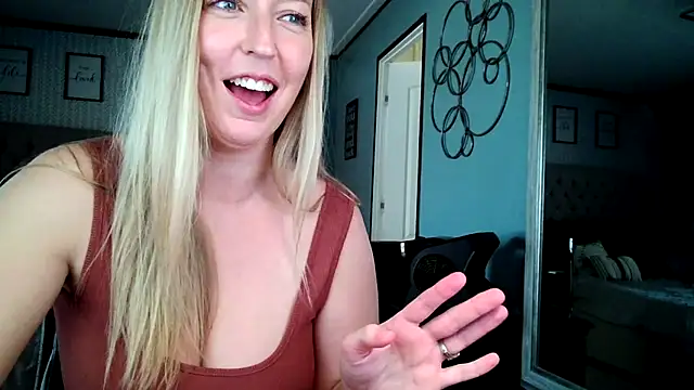 lucyallen4201 online show from 01.14.25