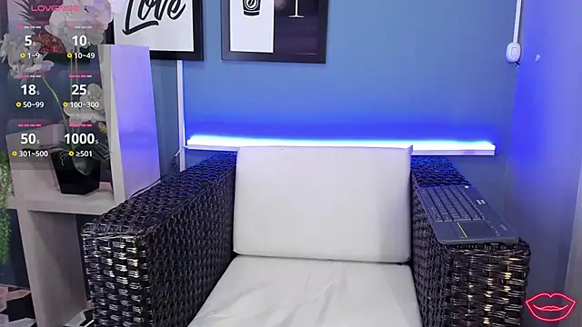 JulietaCheerr online show from 12.21.24