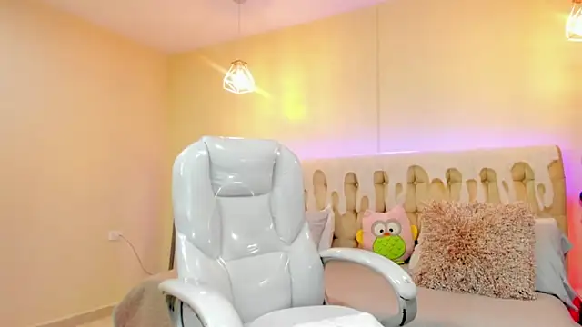 Snapshot of Redhot_chilipeppers chatting on 12.28.24 Redhot chilipeppers online show from 12.28.24