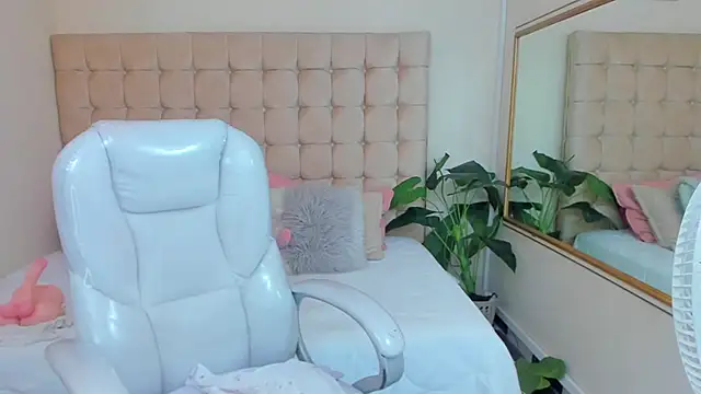 Snapshot of Redhot_chilipeppers chatting on 03.16.25 Redhot chilipeppers online show from 03.16.25