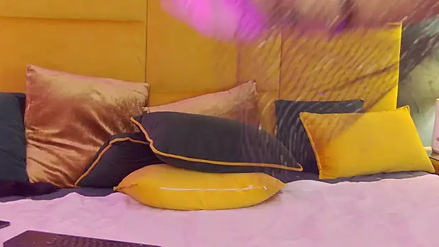 GiuliaHarvey online show from 02.26.25