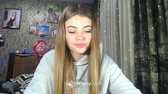 Snapshot of BonnyShy chatting on 12.01.24 BonnyShy online show from 12.01.24