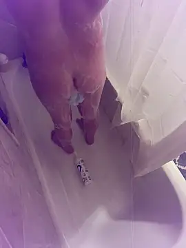 Snapshot of twentywithafelonyy chatting on 12.16.24 twentywithafelonyy online show from 12.16.24