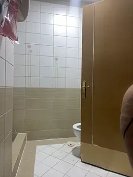 Layla-daloua online show from 11.22.25