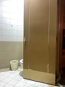 Layla-daloua online show from 12.21.25