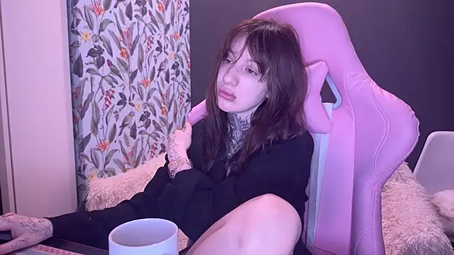 Snapshot of moundliicht1 chatting on 04.30.26 moundliicht1 online show from 04.30.26