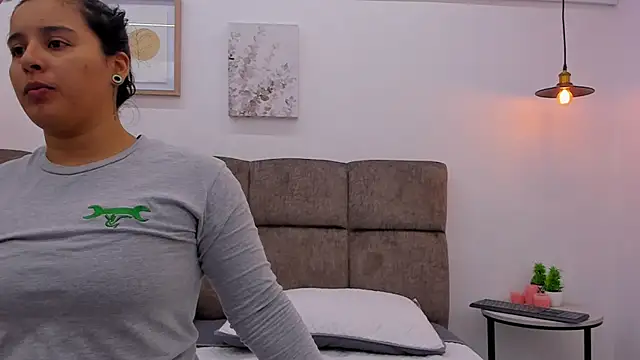 Dilan y Mia online show from 01.22.25