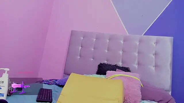 NiaBlanco online show from 01.27.25