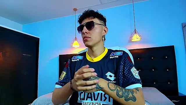 Lobo 17  online show from 02.08.25