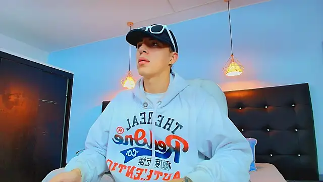 Lobo 17  online show from 03.12.25