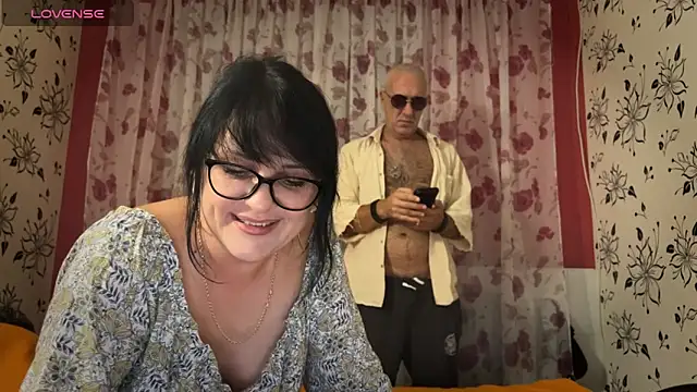 Snapshot of StellarTeam chatting on 09.17.25 StellarTeam online show from 09.17.25