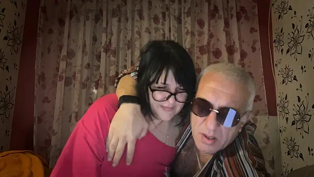 Snapshot of StellarTeam chatting on 11.06.25 StellarTeam online show from 11.06.25