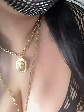 Snapshot of belquiis chatting on 02.15.26 belquiis online show from 02.15.26