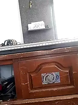 QcMisterv13 online show from 01.05.25