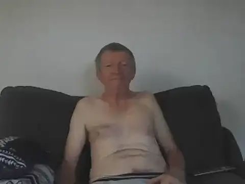 naturiste974 online show from 03.18.25