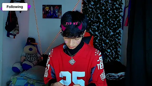 Snapshot of twink_sebas_ chatting on 02.26.25 twink sebas online show from 02.26.25