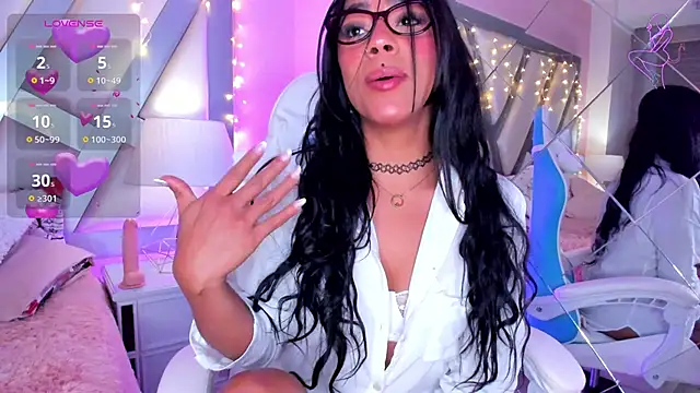 Snapshot of Amber_villalobos_ chatting on 01.25.25 Amber villalobos online show from 01.25.25