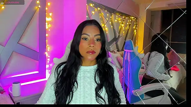 Snapshot of Amber_villalobos_ chatting on 02.15.25 Amber villalobos online show from 02.15.25